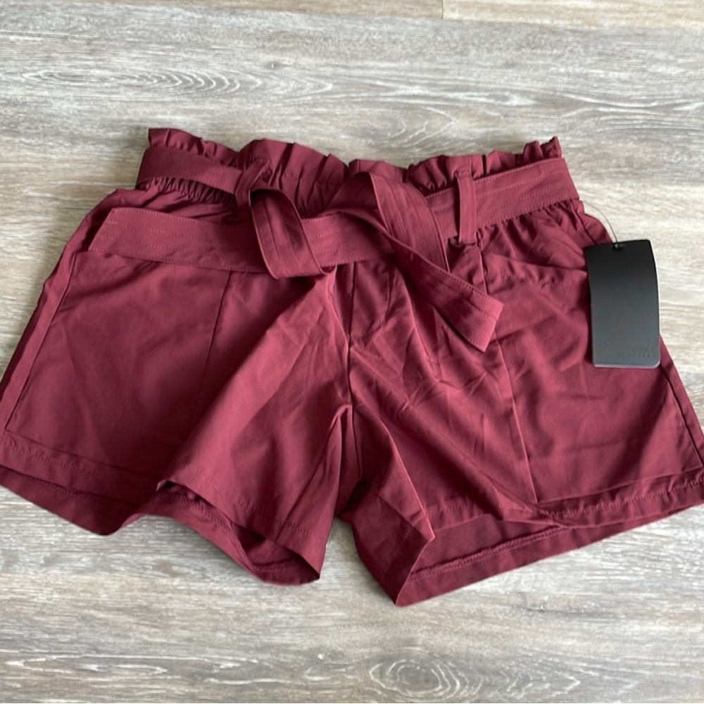 LAST CHANCE 90 degree by reflex Athletic Shorts Belted shorts